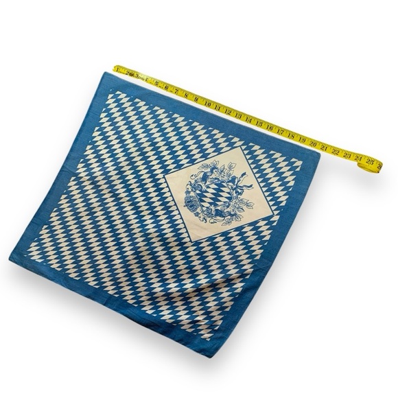 Bandana - Picture 2 of 4